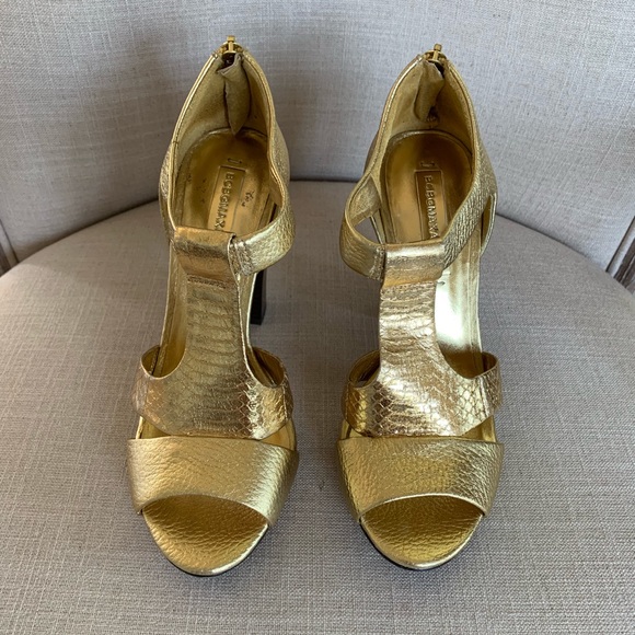 BCBG Gold Heels - Picture 3 of 8